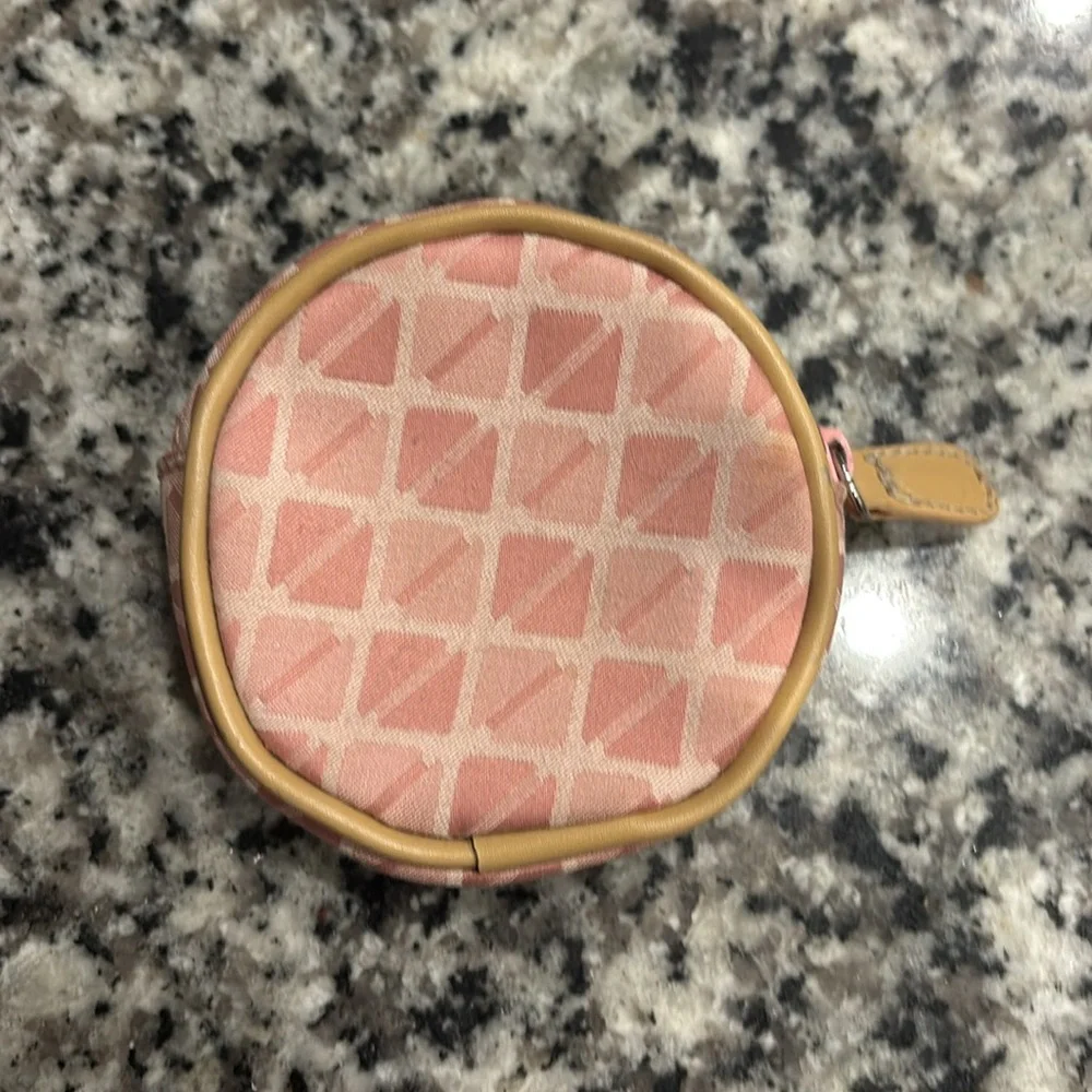 Nine and Company Change Purse EUC